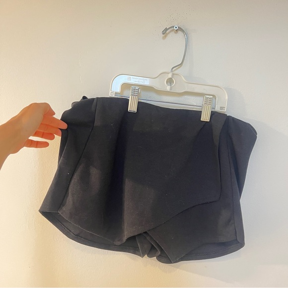 🖤Black skort! Small :) - Picture 3 of 6